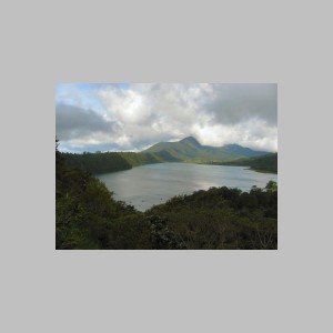 Bali-B-droga-09-BaturLake.jpg
