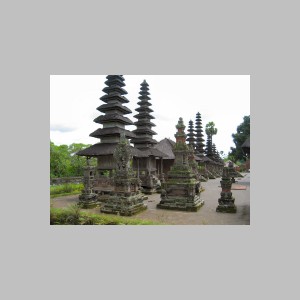Bali-E-Droga-TamanAyun-01.jpg